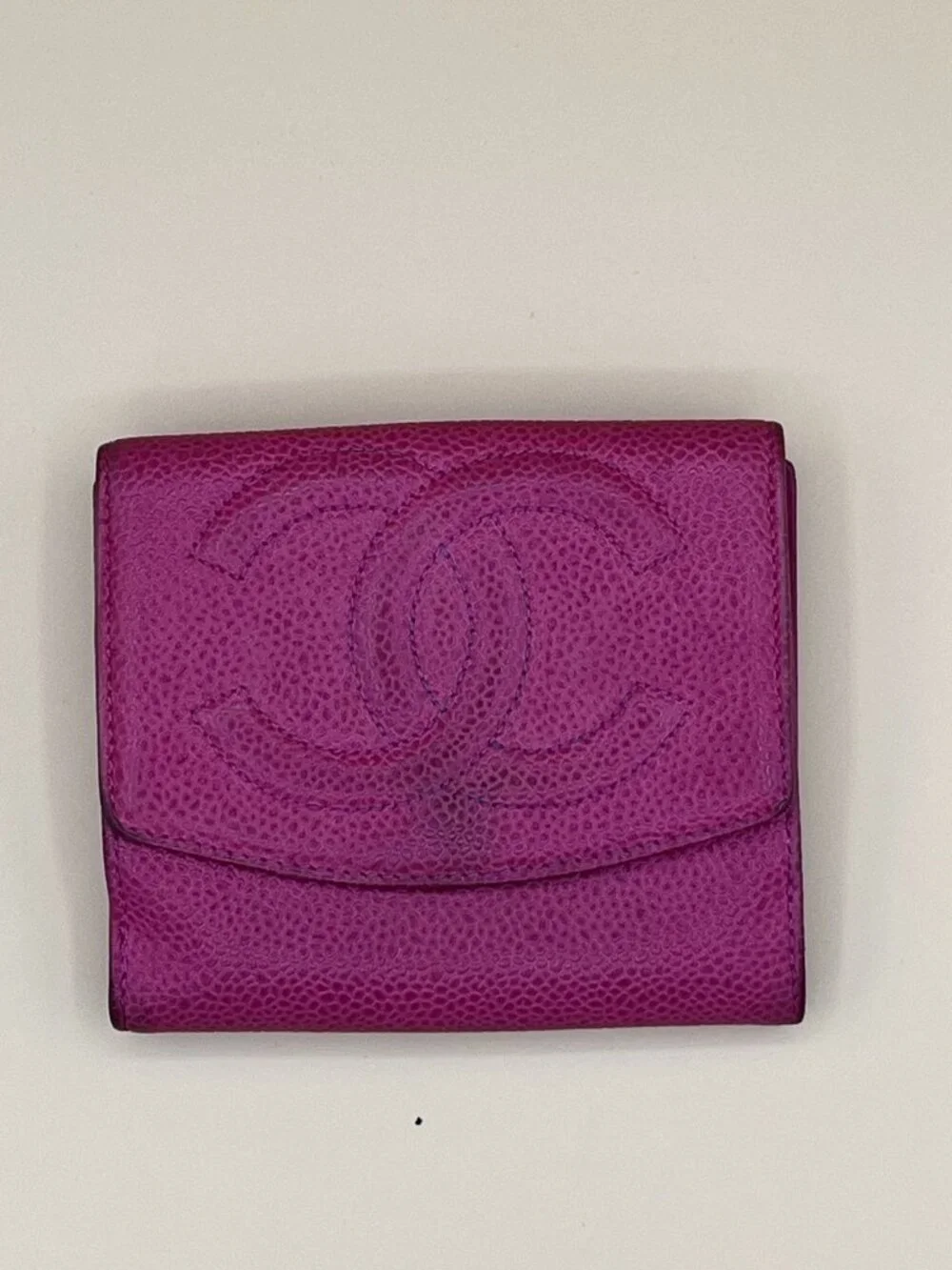 CHANEL authentic compact